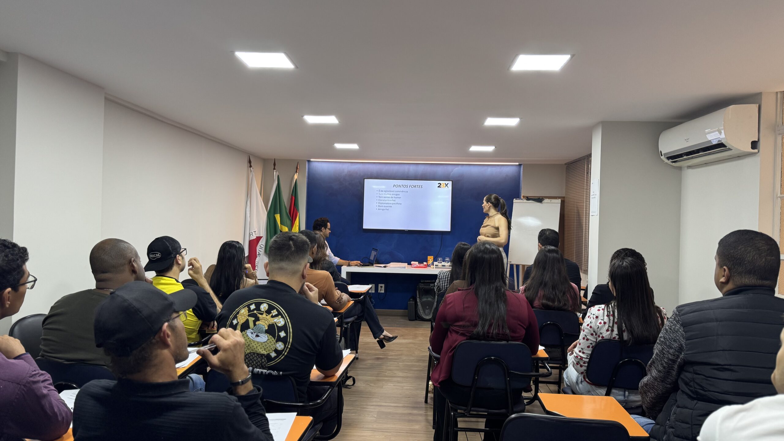 Desenvolvendo líderes para o futuro - Frical